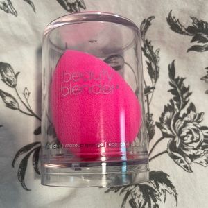 3/$30 Brand new ✨ beauty blender